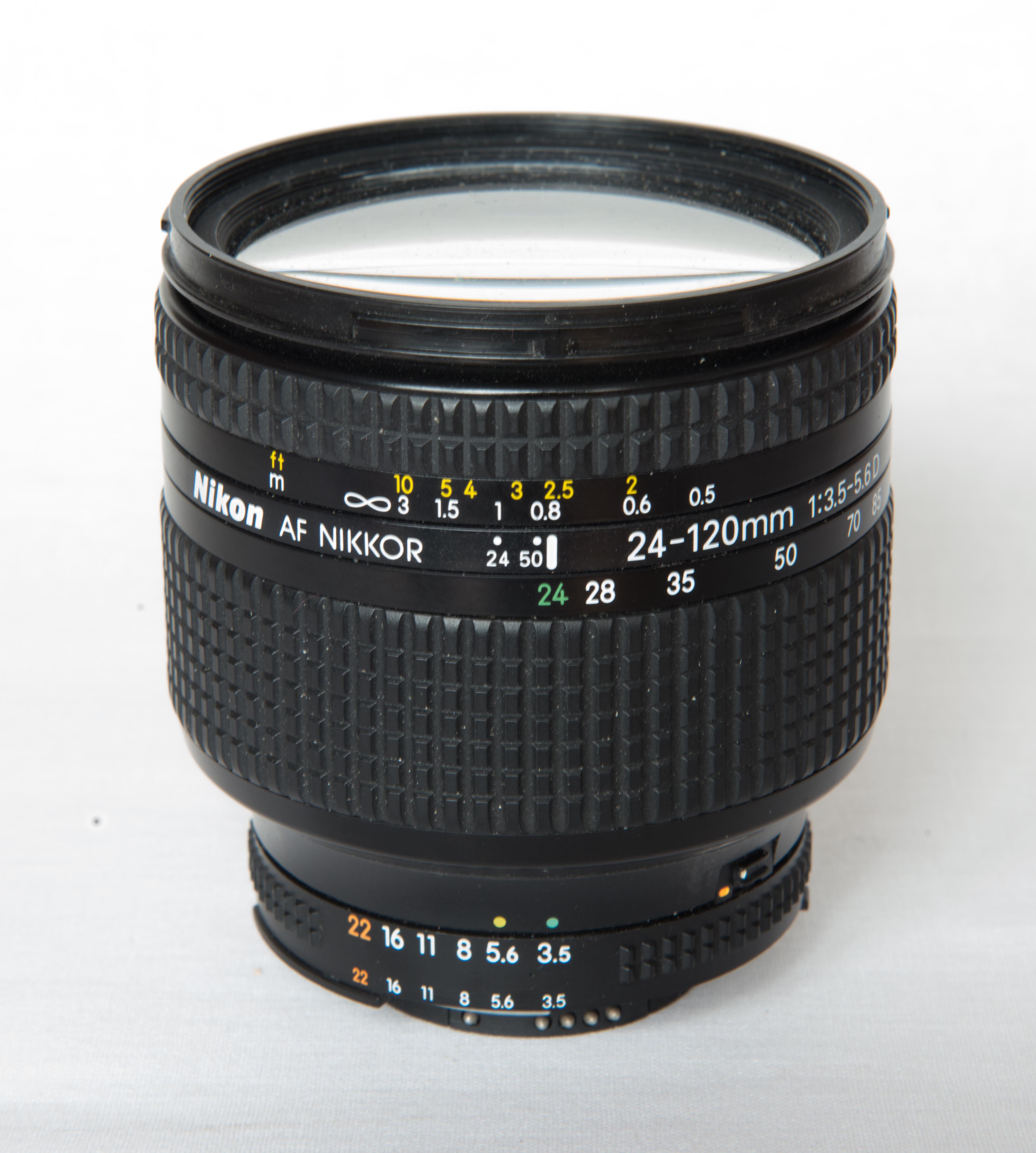 AF Nikkor 24 - 120 mm - 3.5-5.6  D